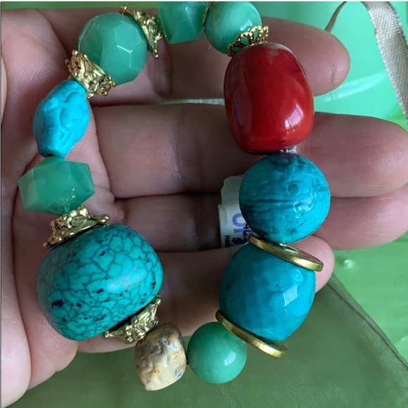 Chunky beaded bracelet turquoise, green, red stretchy - Picture 1 of 3